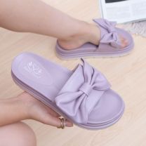 Klapki na płaskim (36-41/12P)