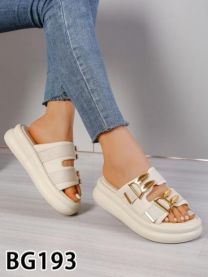 Klapki na płaskim (36-41/12P)