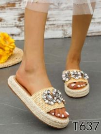 Klapki na płaskim (36-41/12P)