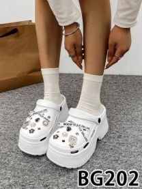 Klapki kroksy damskie (36-41/12P)