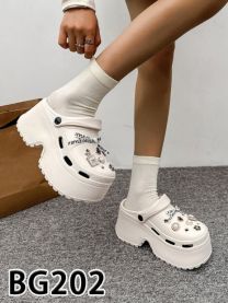 Klapki kroksy damskie (36-41/12P)