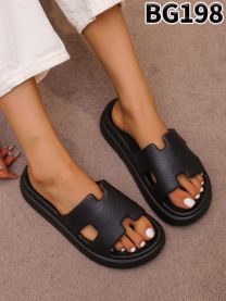 Klapki na płaskim (36-41/12P)