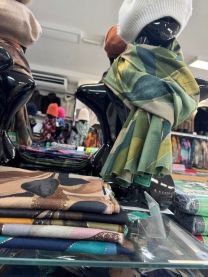 Szaliki damskie (uniwersalny/12szt)