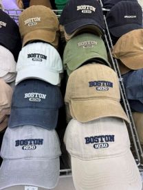 Czapki męskie z daszkiem (uniwersalny/12szt)