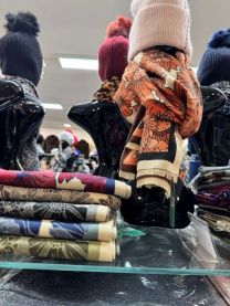 Szaliki damskie (uniwersalny/12szt)