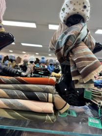 Szaliki damskie (uniwersalny/12szt)