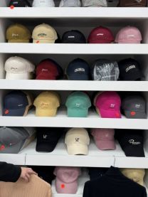 Czapki męskie z daszkiem (uniwersalny/12szt)