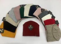 Czapki damskie (uniwersalny/12szt)