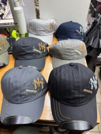 Czapki męskie z daszkiem (uniwersalny/12szt)