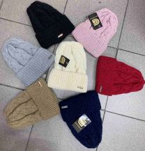 Czapki damskie (uniwersalny/12szt)