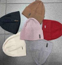 Czapki damskie (uniwersalny/12szt)