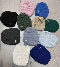 Czapki damskie (uniwersalny/12szt)