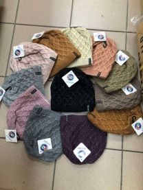 Czapki damskie (uniwersalny/12szt)