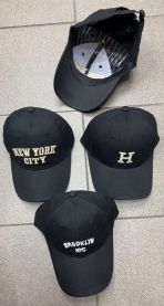 Czapki męskie z daszkiem (uniwersalny/12szt)