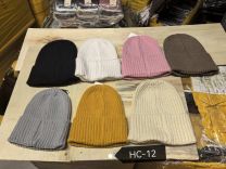 Czapki damskie (uniwersalny/12szt)