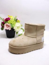 * BARDZO WYSOKA JAKOŚĆ WYKONANIA *