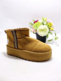 * BARDZO WYSOKA JAKOŚĆ WYKONANIA *