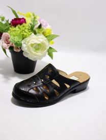 Klapki zakryte palce damskie(37-42/12P)