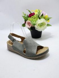 (39-43/8P)_Sandały na koturnie 