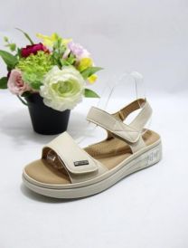 (39-43/8P)_Sandały na koturnie 