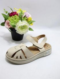 (39-43/8P)_Sandały na koturnie 