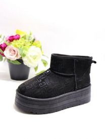 * BARDZO WYSOKA JAKOŚĆ WYKONANIA *