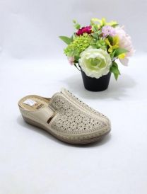 Klapki zakryte palce damskie(36-42/12P)