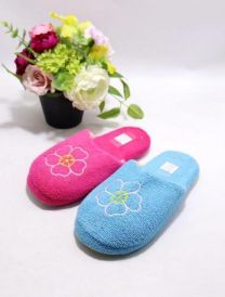 Kapcie zakryte palce damskie (38-43/24P)