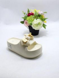 Klapki na płaskim (36-41/12P)