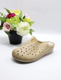 Klapki zakryte palce damskie(36-42/12P)