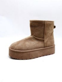 * BARDZO WYSOKA JAKOŚĆ WYKONANIA *