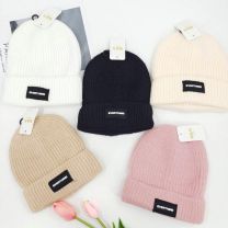 Czapki damskie (uniwersalny/12szt)