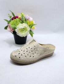 Klapki zakryte palce damskie(36-42/12P)