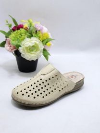 Klapki zakryte palce damskie(36-42/12P)