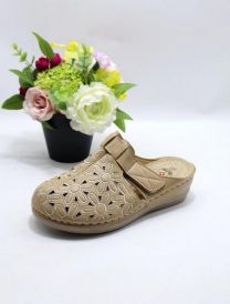 Klapki zakryte palce damskie(36-42/12P)