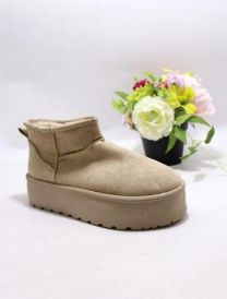 * BARDZO WYSOKA JAKOŚĆ WYKONANIA *