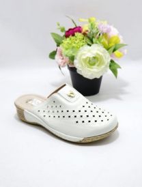 Klapki zakryte palce damskie(36-41/12P)