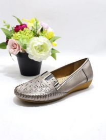 (39-43/8P)_Półbuty na koturnie