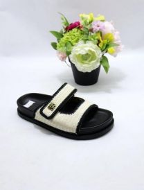 Klapki na płaskim (36-41/12P)