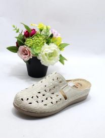 Klapki zakryte palce damskie(36-42/12P)