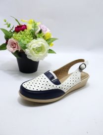 (39-43/8P)_Sandały na koturnie 