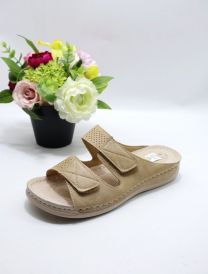 (39-43/8P) Klapki na koturnie