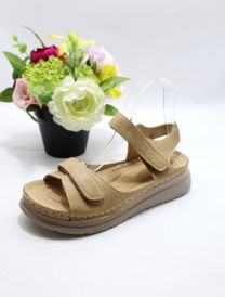 (39-43/8P)_Sandały na koturnie 