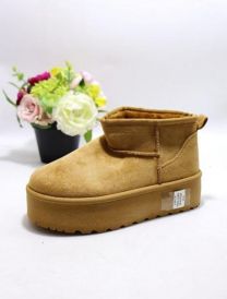 * BARDZO WYSOKA JAKOŚĆ WYKONANIA *