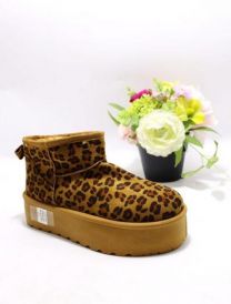 * BARDZO WYSOKA JAKOŚĆ WYKONANIA *