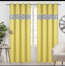 Zasłony w różnych kolorach