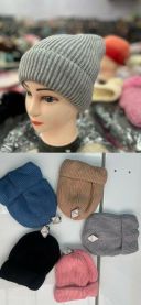 Czapki damskie (uniwersalny/12szt)