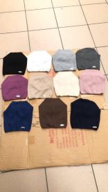 Czapki damskie (uniwersalny/12szt)