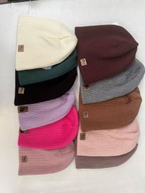 Czapki damskie (uniwersalny/12szt)