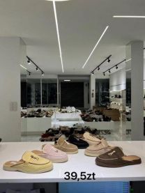 Klapki zakryte palce damskie(36-41/12P)